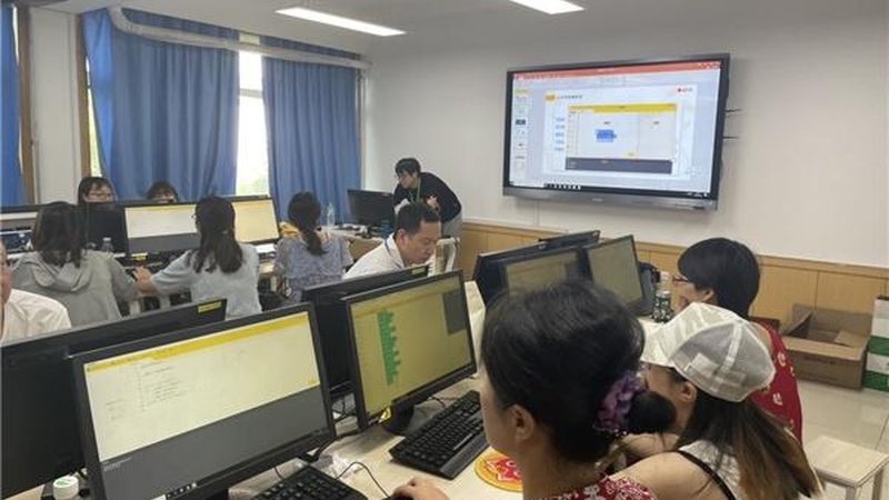 根据我国相关规定，自考本科申请学位证的时间限制如下：