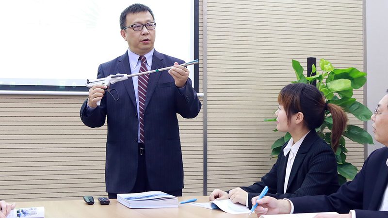 上海叉车证考试费用揭秘：费用构成与选择指南